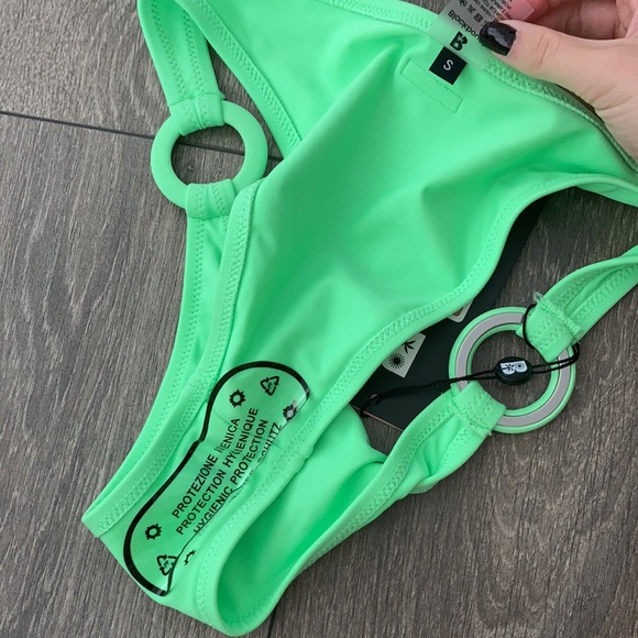 Like green, BNWT, Blackbough bikini - Picture 3 of 8